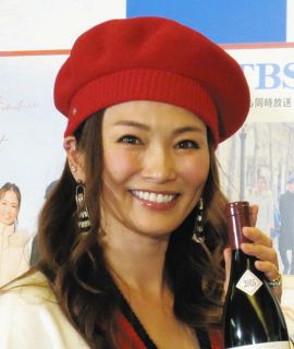 「くっそ美人」『おんな酒場放浪記』出演の”やっこ姉さん”、自宅でのスッピンほろ酔いショットが話題「かわちぃ～敬礼」