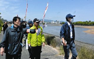 ハマグリやバカガイ…二枚貝の違法採捕ダメ　津市の白塚漁業協同組合が取り締まり