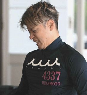 [希少]ボートレーサー山田祐也の直筆サイン入りなるちゃん 三国ボートG2モーターボート大賞】絶好の1号艇を手にした『平成組の ぬいぐるみ