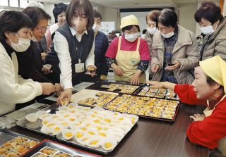 災害時の食の備え、情報を共有　木曽で栄養教諭らが「防災食」の調理や試食　