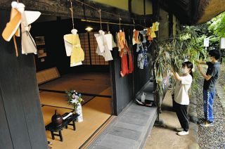 江戸中期の七夕飾りを再現　塩尻の県史跡「釜井庵」で展示