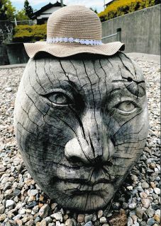 九谷焼に新しい風 能美の若手作家 フィギュア展示：北陸中日新聞Web