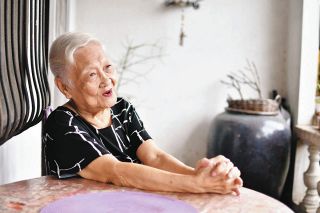 叔母貫いた日本兵の銃剣、自分にも達した　日本の記者に初めて語った過去、忘れ去られたら「悲劇繰り返されてしまう」