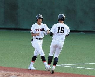 甲子園決勝『智弁対決』、両校の見分け方が話題 ユニホーム微妙に違い