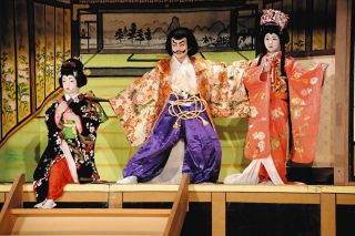 岐阜・各務原で子ども歌舞伎　国重要文化財の農村舞台「村国座」