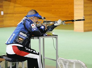 射撃の岡田和也選手と陸上の井谷俊介選手　三重からパリ・パラリンピックに挑む（上）