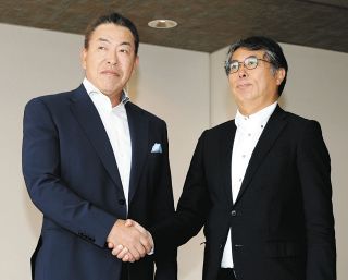 中日】現役引退した平田良介さんが異例のフリー打撃、18年のユニホーム
