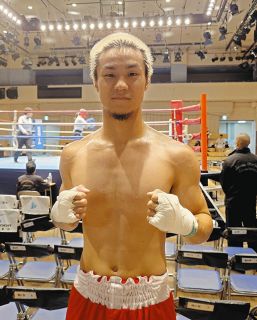 22歳・岡本恭佑、ジム初の日本王者！ ベルト巻いてもらった会長も嗚咽