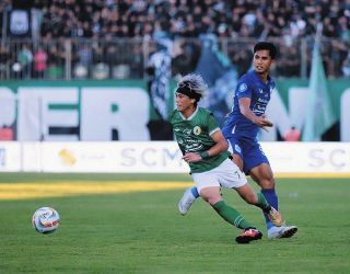 夢のJリーグへ心の炎燃やす　東南アジアで活躍するプロサッカー選手・佐野さん　