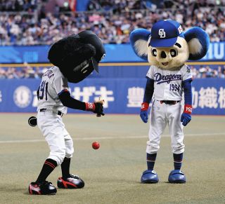 写真】ボクサー役に“ガチ”で取り組んだと話す森山未來：中日スポーツ