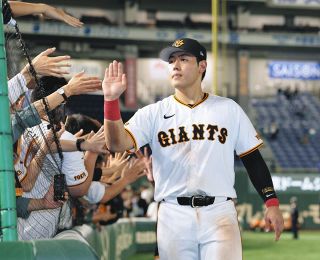 ヤクルト】WBC日本代表・山田哲人が志願の特守 取材に「乱入