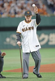 張本勲さん、巨人―ソフトバンク戦での始球式を『サンデーモーニング』が紹介 「見た目はだいぶほっそりしましたが」