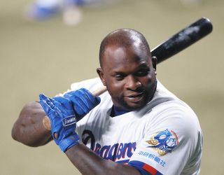 中日・岡田俊哉、新グラブには3桁背番号入れず「すぐ21番を付ける