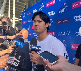 マエケン画伯』イラスト付きの「マスク」販売 前田健太「利益は全額