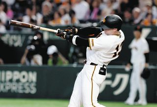 楽天・渡辺佳明、DeNAに4打数4安打の大暴れ！ 5番抜てきの三木監督