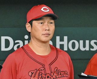 中村奨吾選手　ビジターユニフォーム　キャプテンマーク付き 中村奨吾 ビジターユニフォーム オンラインストア限定】3/1(火