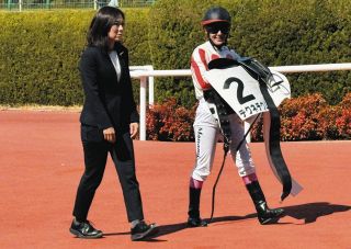 最大の割引 横山琉人が25戦目でJRA初勝利 8人の同期で7番目「勝つことができ その他