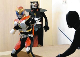 いじめゼロへ、竜斗は戦う　愛知・武豊のご当地ヒーロー奮闘20年
