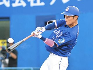 中日・上林誠知、2安打「いい形で投手との間合い」 リストバンドの