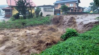 ４日朝、福井、勝山、大野の３市に大雨洪水警報を発表