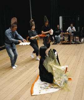 多彩な表現者7人が「寸劇とくさ太夫」を上演　8月4日飯田市、9月14日長野市