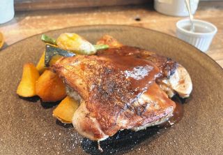 暑いからこそスパイシーチキン、瑞浪市の「kitchen　おいしや」＜地元記者おすすめグルメ おひとり様歓迎！＞