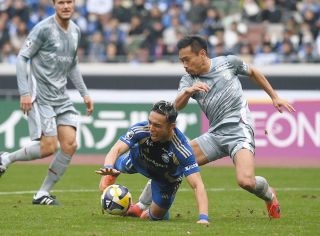 大卒ルーキー寺山翼、練習試合でゴールを決める「アピールし続ければ