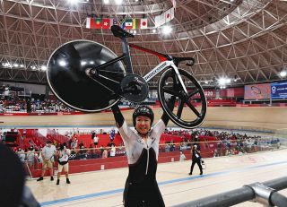 梶原悠未がオムニアム『銀』！ 自転車競技で日本女子初メダル【東京五輪】