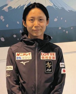 高梨沙羅、『ナイキ』コーデの短パン姿でロッカー”すっぽり”ショットに