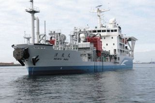 【動画】名古屋港沖の掃除担当　海底の土砂をすくう船「清龍丸」に記者2人が密着