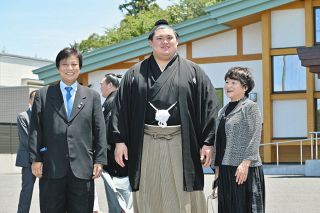 八重樫東さん、引退記念ポスター&Tシャツ発売 井上尚弥との“現役