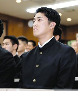 大リーグ挑戦表明の横浜高・織田翔希、巨人が1位で”強行指名”に会場どよめき　ネットでも注目の的「完全に裏をかかれた」「球界の盟主の意地を感じる」【ドラフト速報】