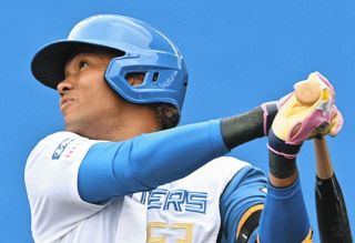 日本ハム】糸井嘉男さん、自腹でユニホーム購入し「11年ぶりの名護