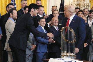 「大谷翔平はすごい？」、トランプ大統領の質問に監督は…「それは多くの人にとって恐いね」、約15分のスピーチで2分、大谷の功績異例の扱い