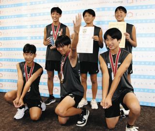 海なし県でもビーチバレー全国連覇　小中学生、特製コートで濃密な練習