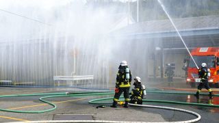 爆発事故を想定し訓練　日油武豊工場で社員ら130人参加