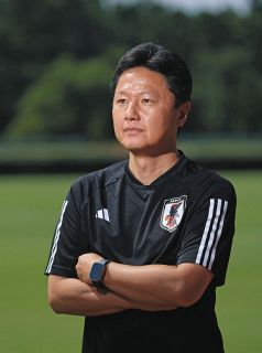 胸に、日本を。』 イタリアセリエC・ペルージャ、ユニホーム胸