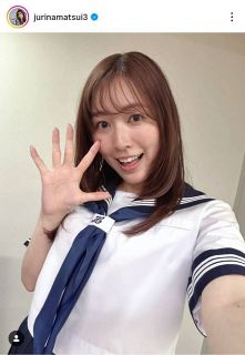 ◇浅野忠信、『加工しすぎ』全身ショット【写真】：中日スポーツ・東京