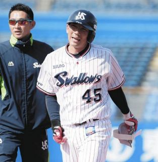 ヤクルト嶋基宏が骨折 阪神戦で右手親指付近に死球 高津監督「ショック」