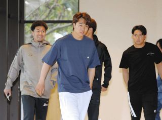 中日・高橋宏斗「5年の中で一番いい状態」キャンプ初日からブルペン入り公言、眼光鋭く開幕投手狙う