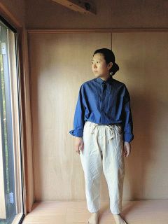 白い服に心も軽くなる