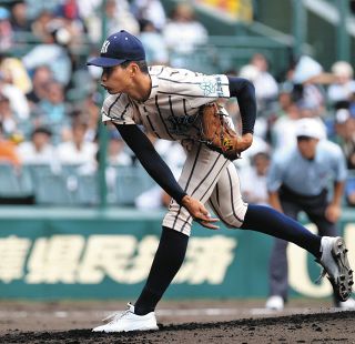 前年優勝校の8強入り、田中将大の駒大苫小牧以来17年ぶり