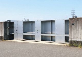 伊勢湾内に津波注意報、防潮扉閉鎖や一部施設臨時休業　四日市コンビナート各社の操業にも影響