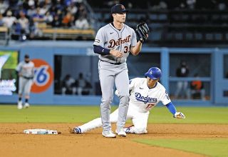 ◆大谷翔平、今季初盗塁…ドジャースは開幕5連勝【3.30写真4枚】