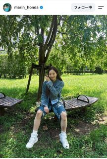 【実際の投稿】清楚すぎる女神…井口裕香、デコルテ全開の赤ワンピで“深い縦線”:中日スポーツ・東京中日スポーツ