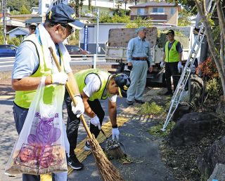 「街角オアシス」すっきり、涼しさ提供　多治見陶都ライオンズクラブが手入れや清掃