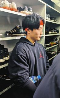 鈴木尚典打撃コーチ、ドラフト1位・度会隆輝に「プロで通用する、1、2