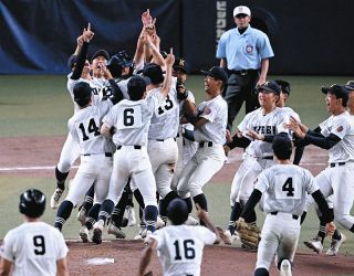享栄、悲願の”古豪復活”31年ぶり夏の甲子園切符　中京大中京で全国制覇の大藤監督「もう二度と、甲子園へ行けないんじゃないか」就任8年の苦難ようやく乗り越える