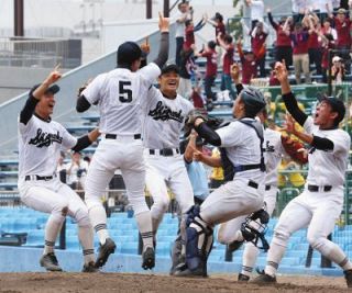 静岡が４年ぶり25回目甲子園　静岡大会決勝で駿河総合に３－２