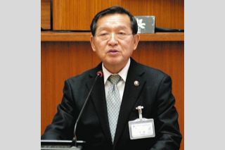 長野県大町市の牛越徹市長が今期限りで退任の意向　5期20年「次の世代にバトン」